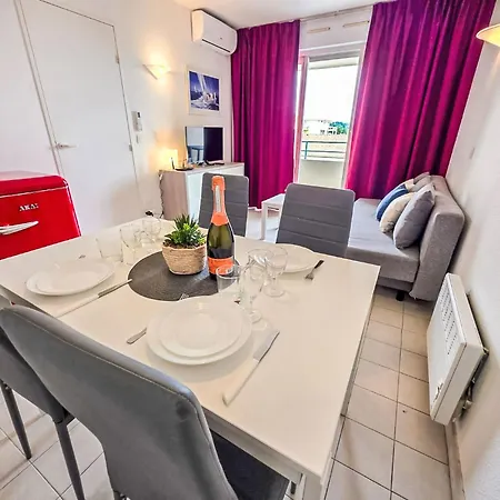 Les Pins Bleus-3 By Interhome 아파트