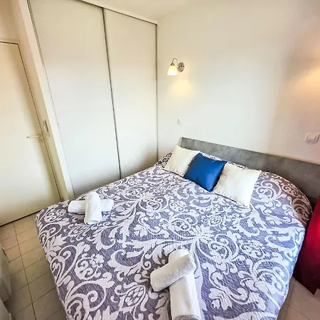 아파트 Les Pins Bleus-3 By Interhome *
