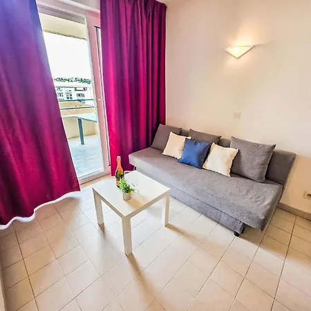 Les Pins Bleus-3 By Interhome