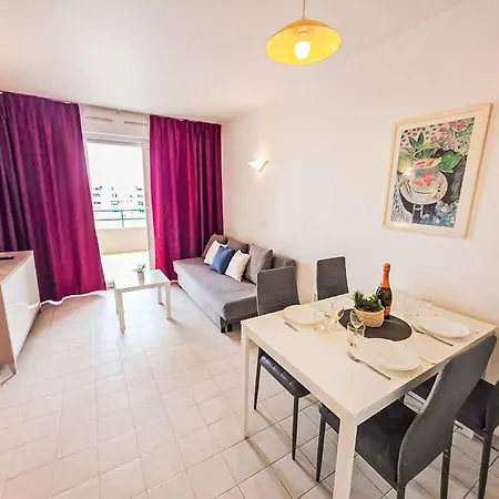 Les Pins Bleus-3 By Interhome