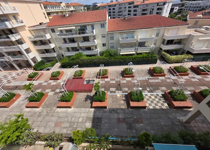 Les Pins Bleus-3 By Interhome Appartement