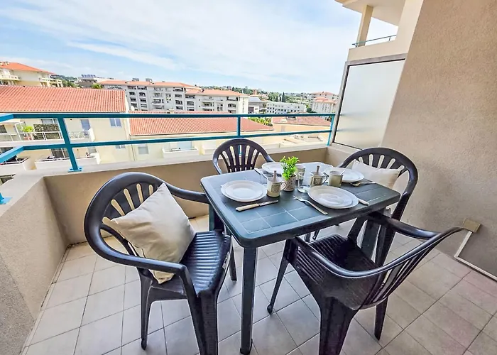 Les Pins Bleus-3 By Interhome Appartement *