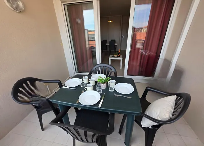 Les Pins Bleus-3 By Interhome Appartement Juan-les-Pins